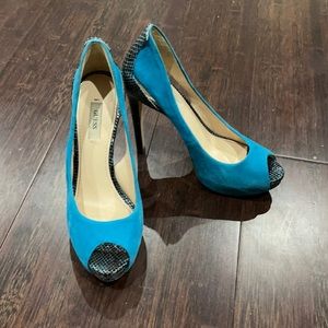 GUESS blue turquoise suede & faux snake skin heels